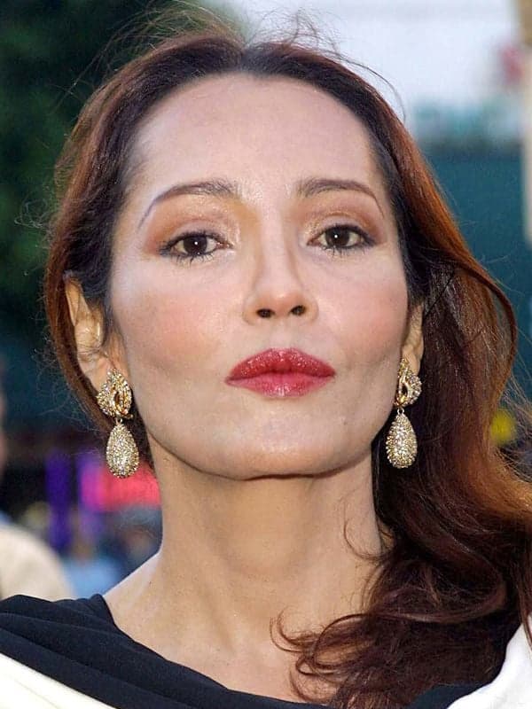 Barbara Carrera