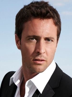 Alex O'Loughlin