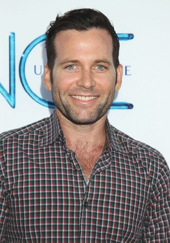 Eion Bailey