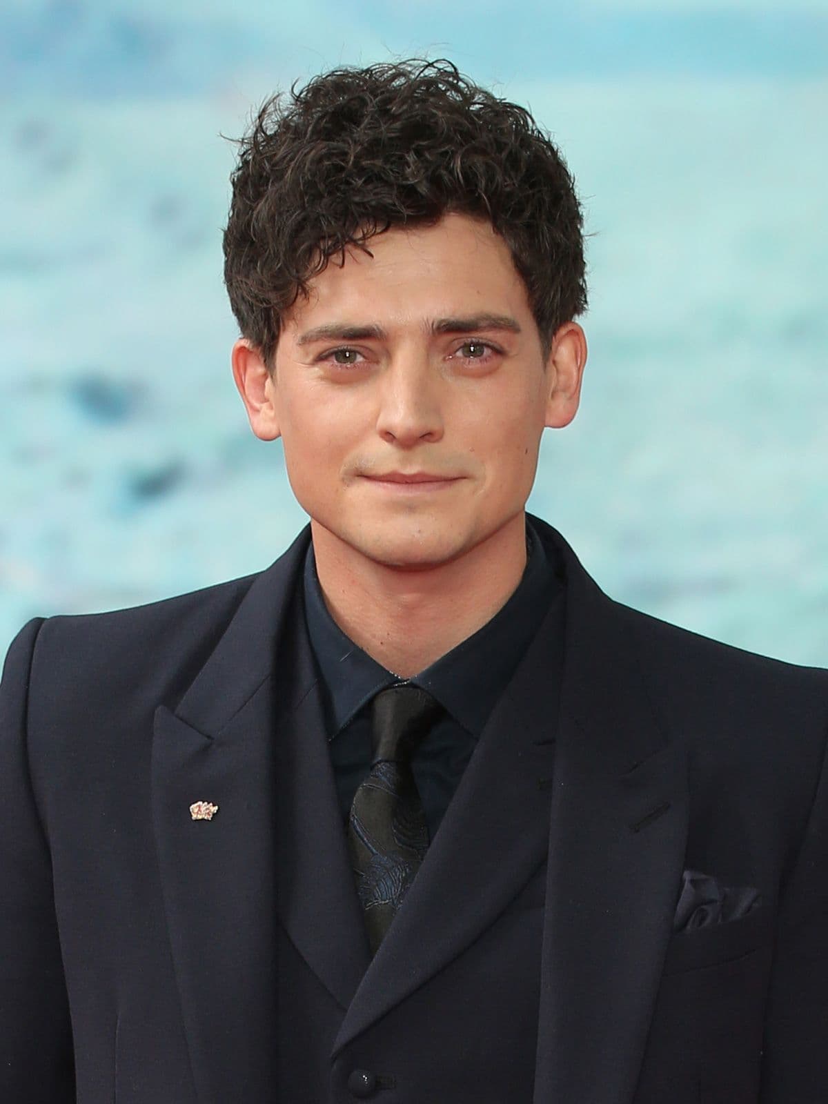 Aneurin Barnard