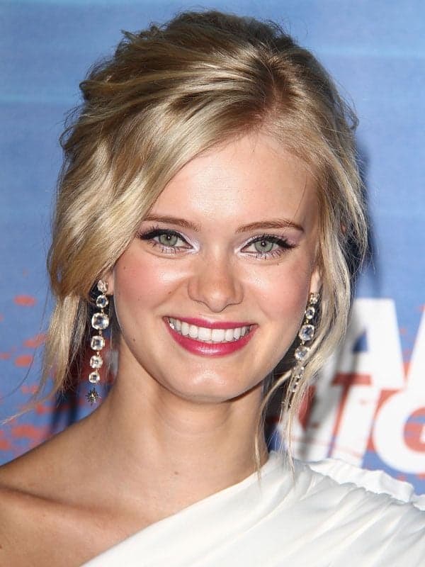 Sara Paxton