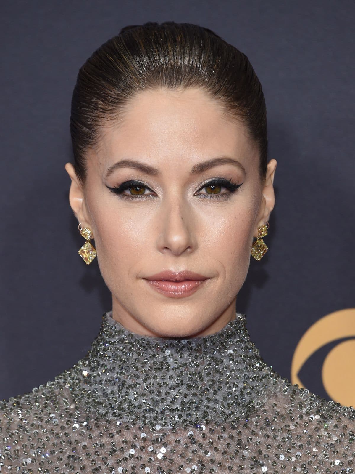 Amanda Crew
