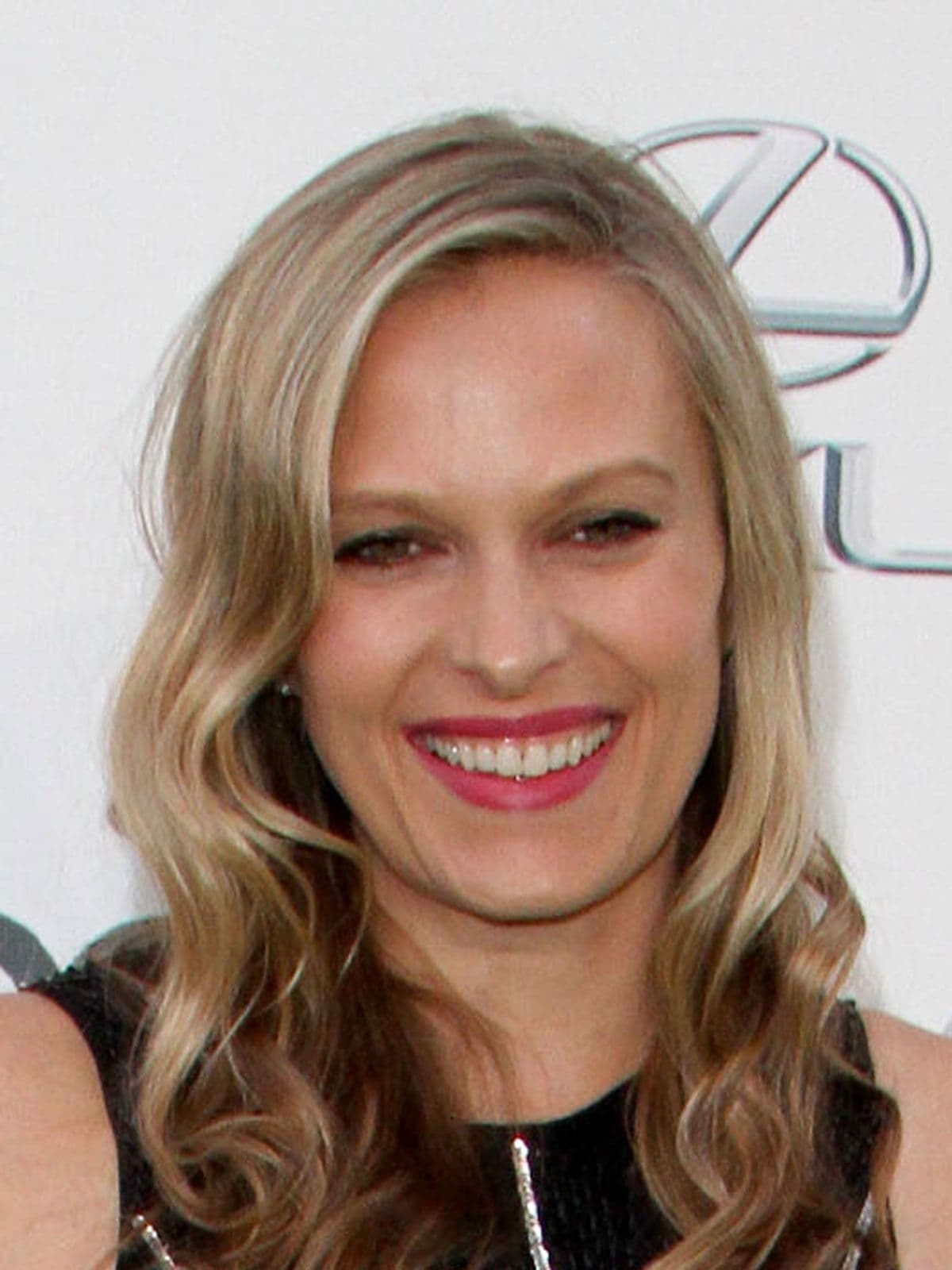 Vinessa Shaw