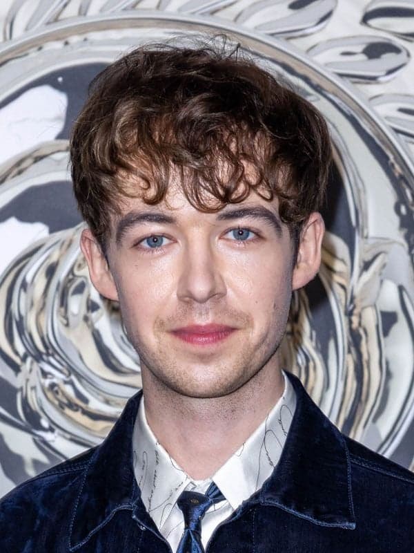 Alex Lawther