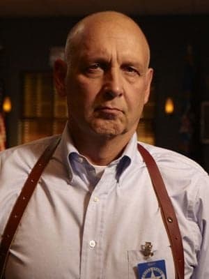 Nick Searcy