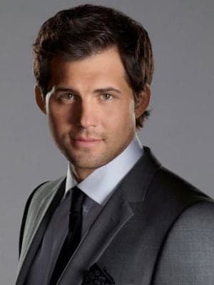Kristoffer Polaha