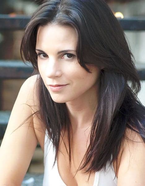Leah Cairns