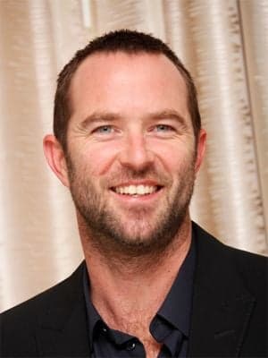 Sullivan Stapleton