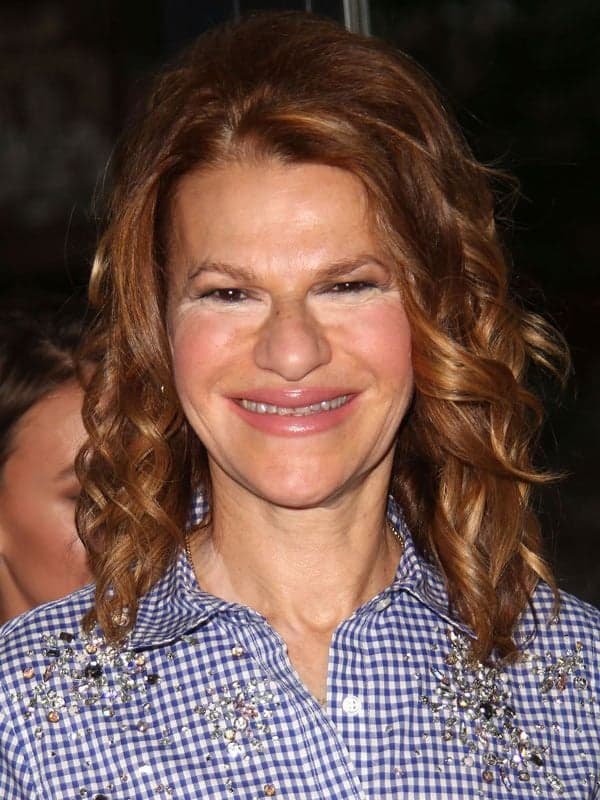 Sandra Bernhard