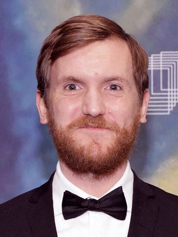 Elliott Crosset Hove