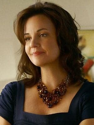 Margaret Colin