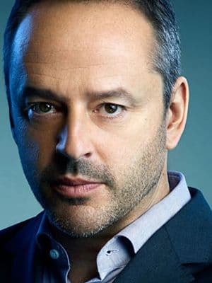 Gil Bellows