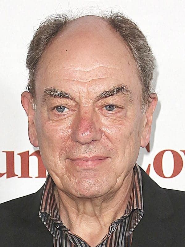 Alun Armstrong