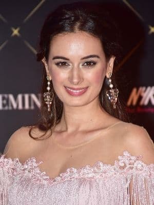 Evelyn Sharma