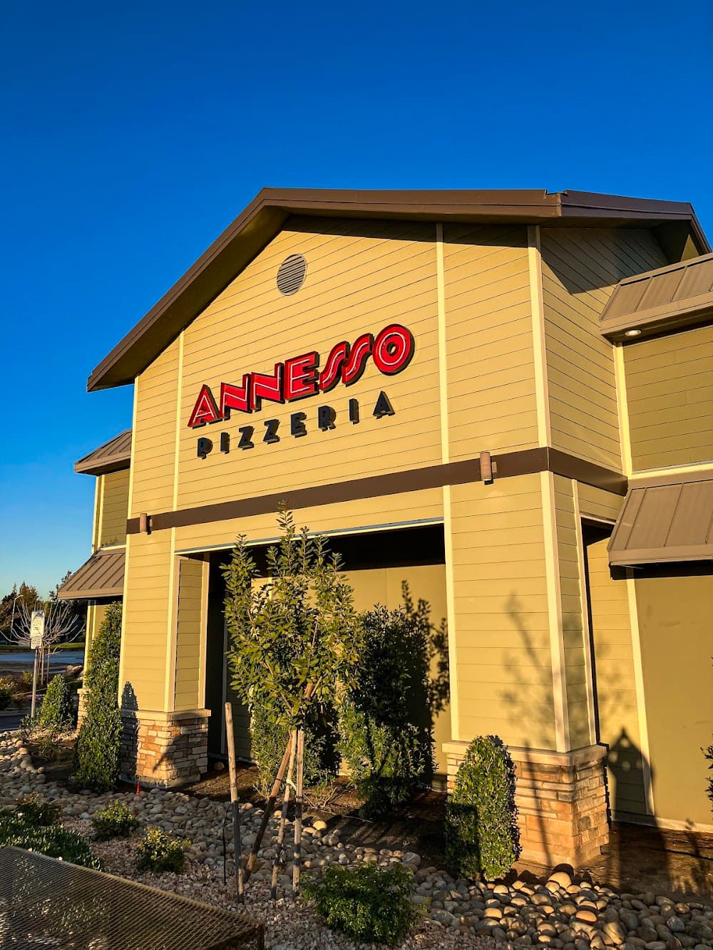 Annesso Pizzeria - Cover