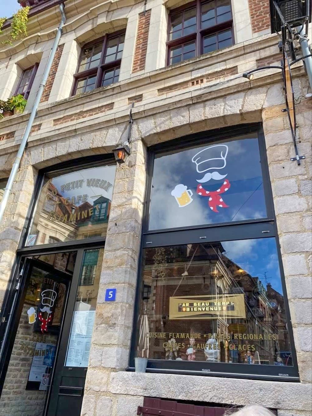 Au Petit Vieux - Cover