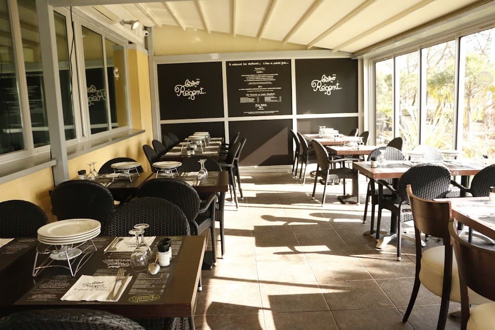 Bistro Régent - Cover