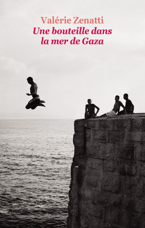 UNE BOUTEILLE DANS MER DE GAZA - Cover