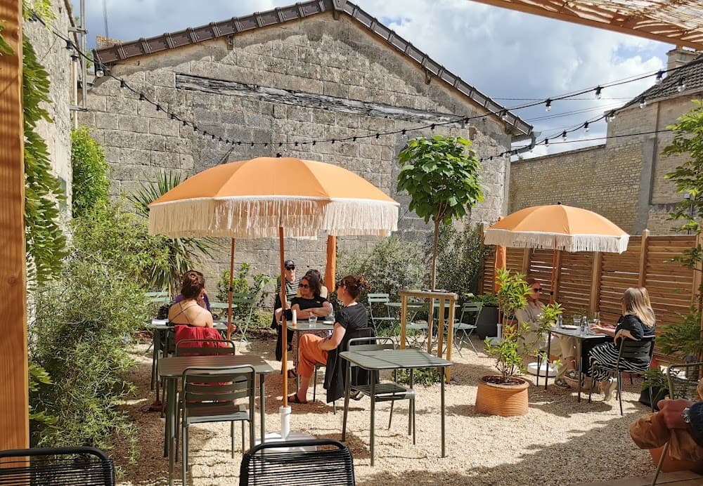 Café Armand - Cover