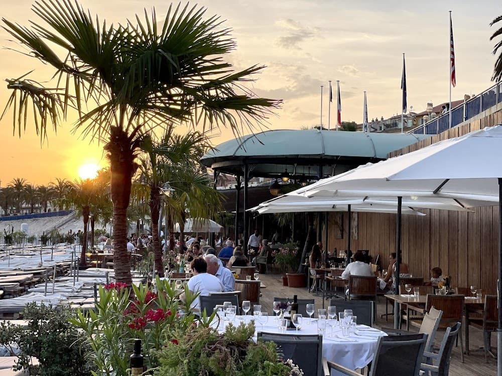 Castel Plage - Cover