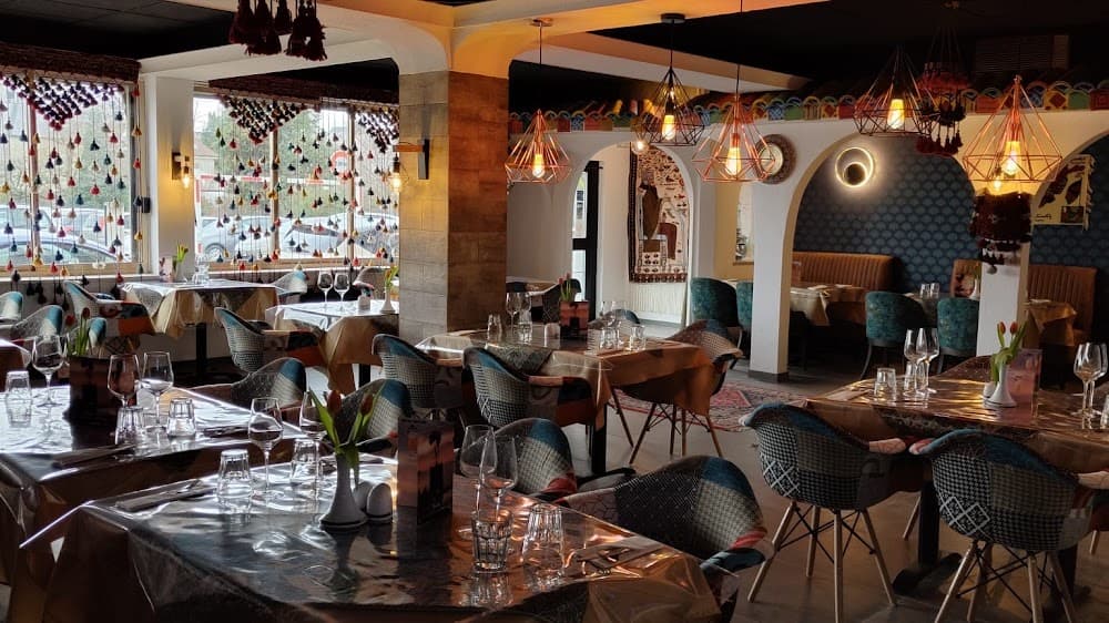 Chez Madar Joon - Cover