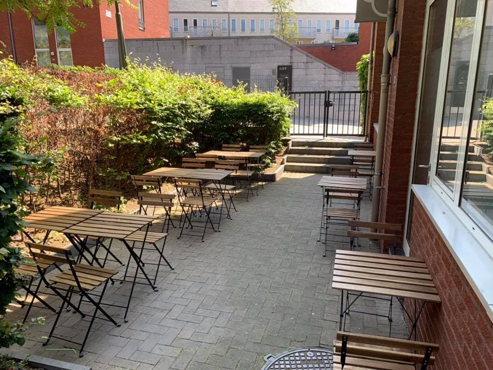 Chez Yara (Îlot Saint Michel) - Cover