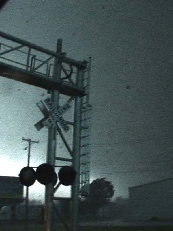 Twister : En pleine tornade - Cover