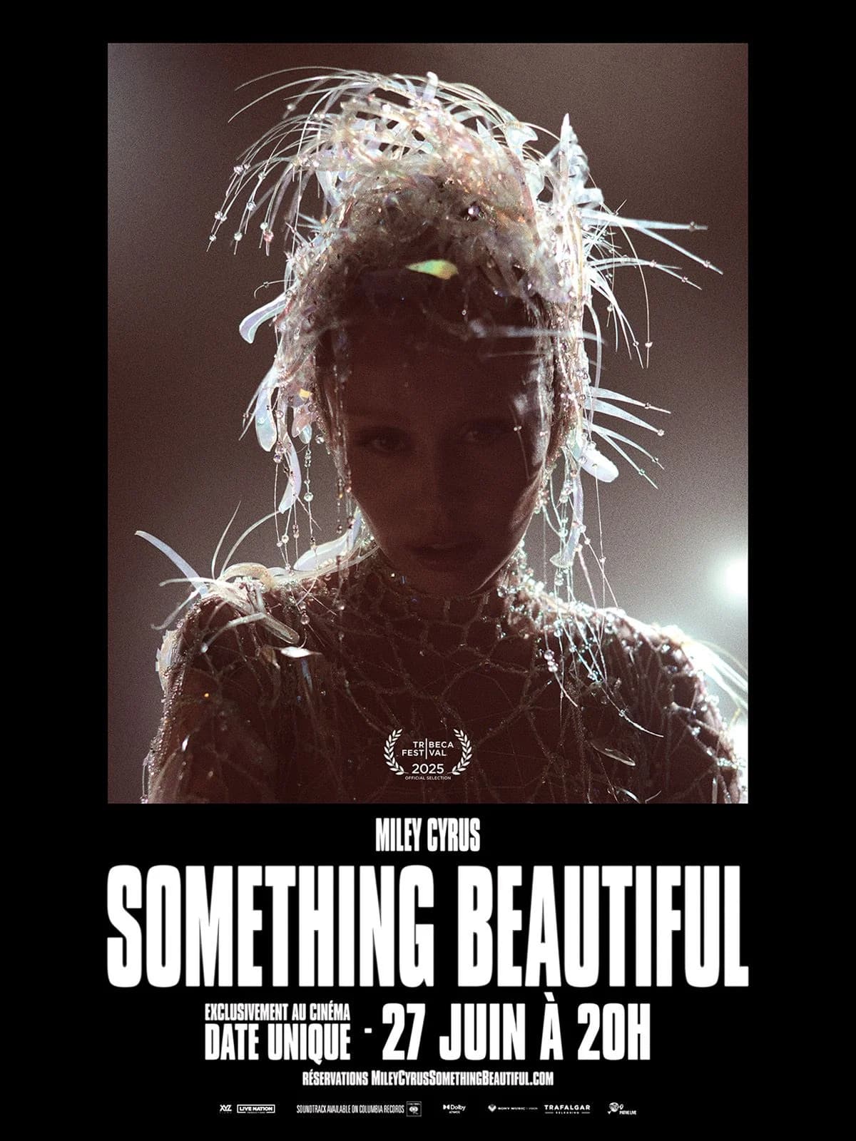 Miley Cyrus: Something Beautiful - Cover