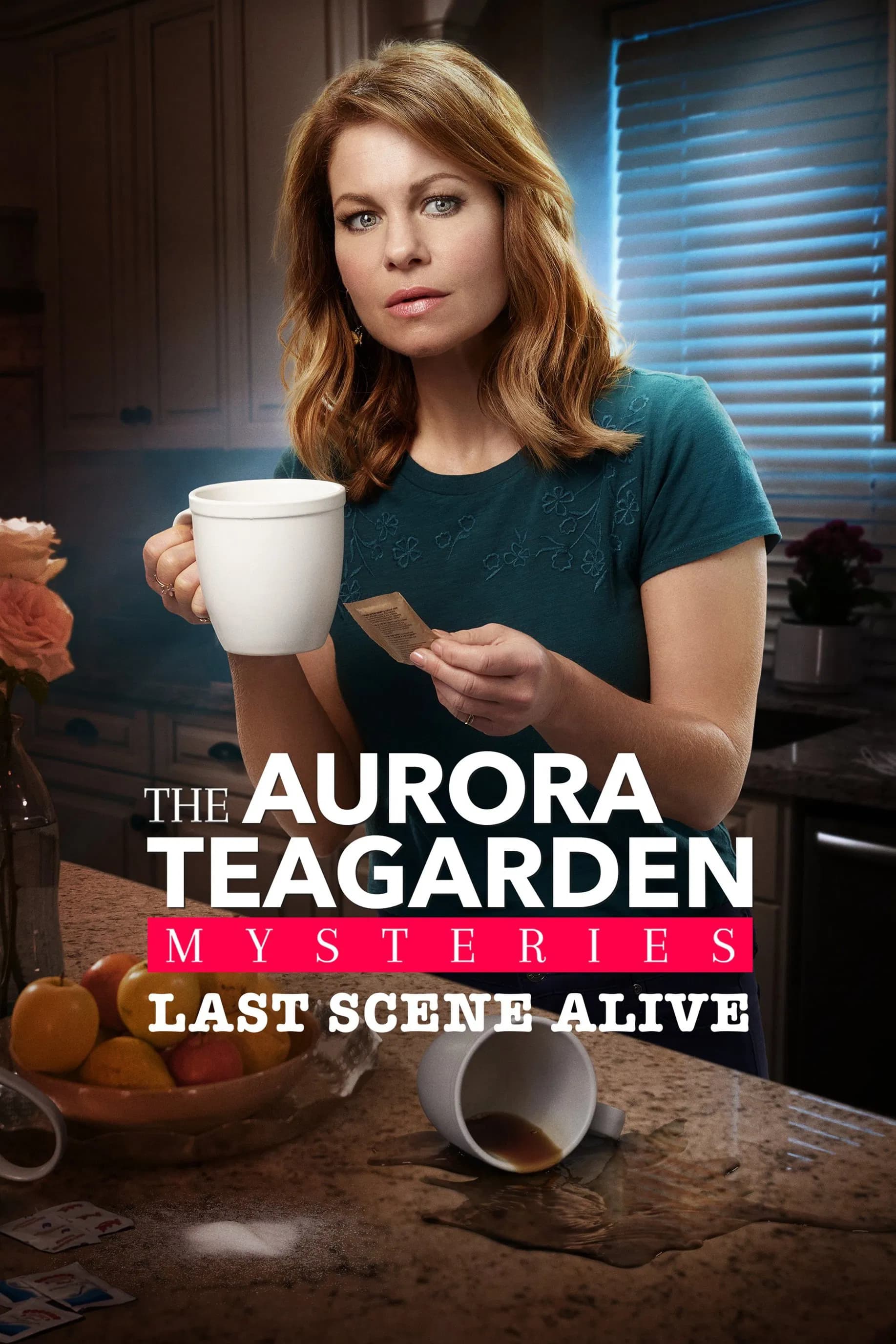 Last Scene Alive: An Aurora Teagarden Mystery - Cover