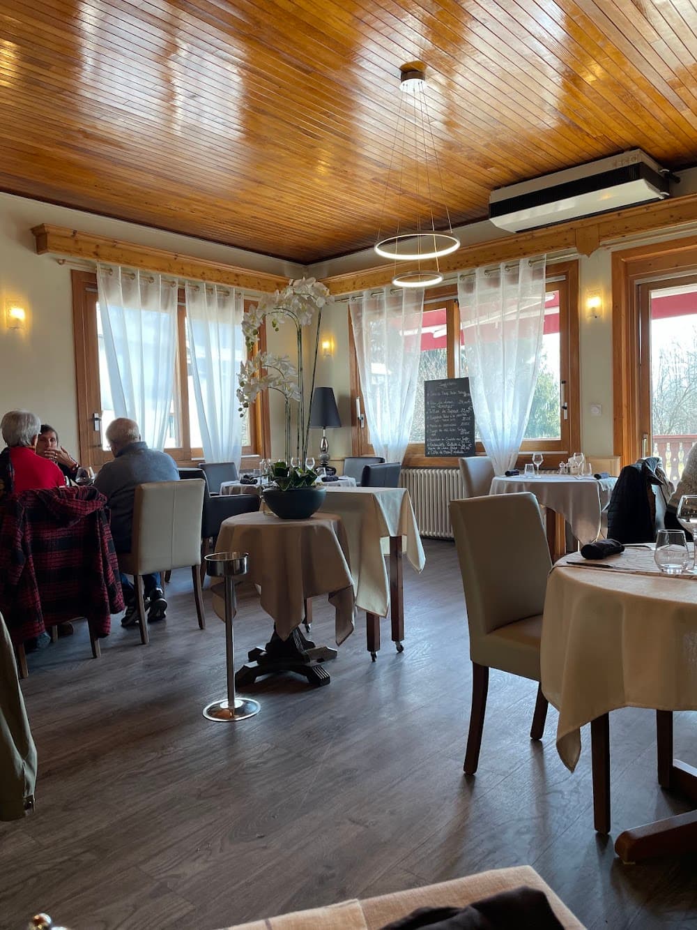 HÔTEL RESTAURANT LA TABLE D'AURÉ - Cover