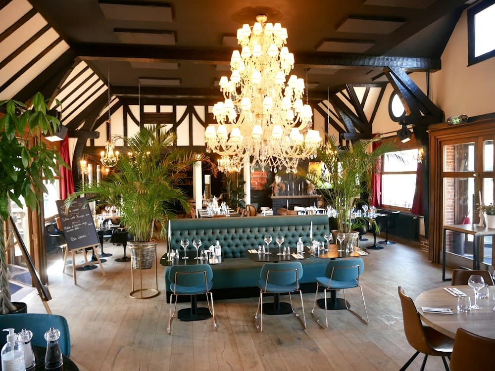 L' Avantage Restaurant - Cover