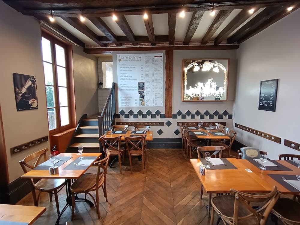 La Petite Taverne - Cover