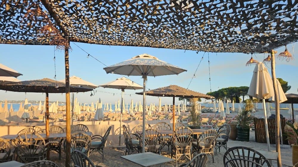 La Plage le Vieux Rocher - Cover