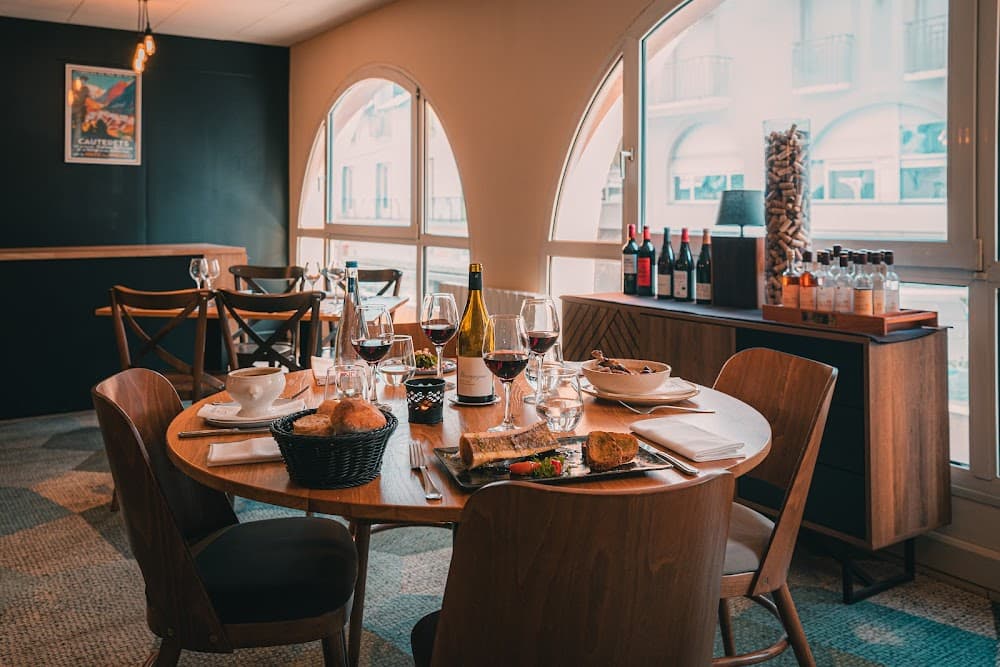 Le Garden Bar & Restaurant - Garden & City - Cover