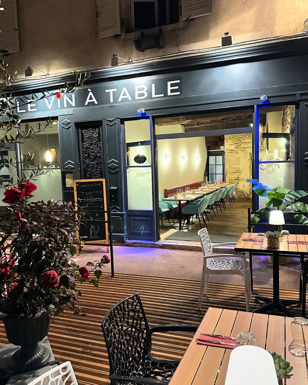 LE ViN A TABLE - Cover