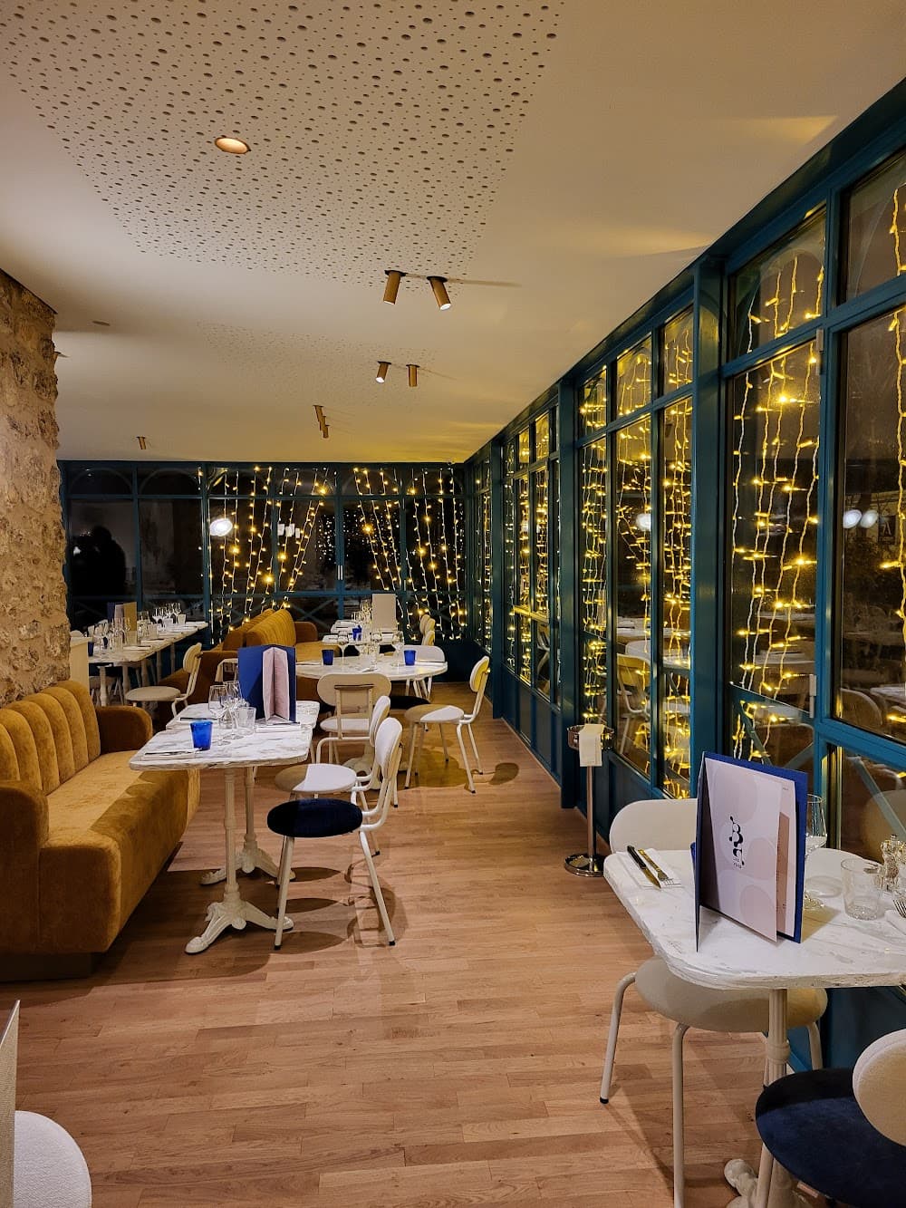 Les Belles Aires - Cover