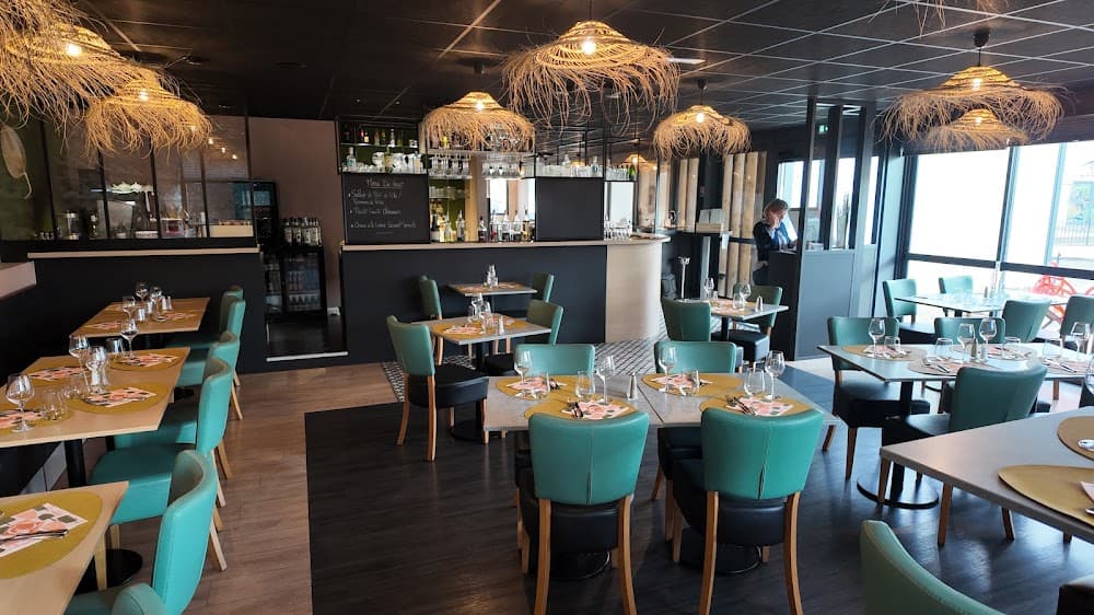 LES CLOITRES - Cover