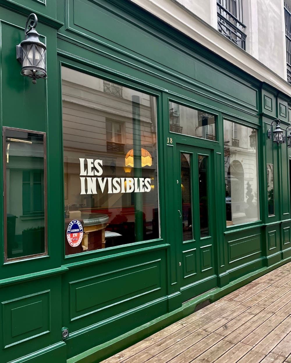 Les Invisibles - Cover