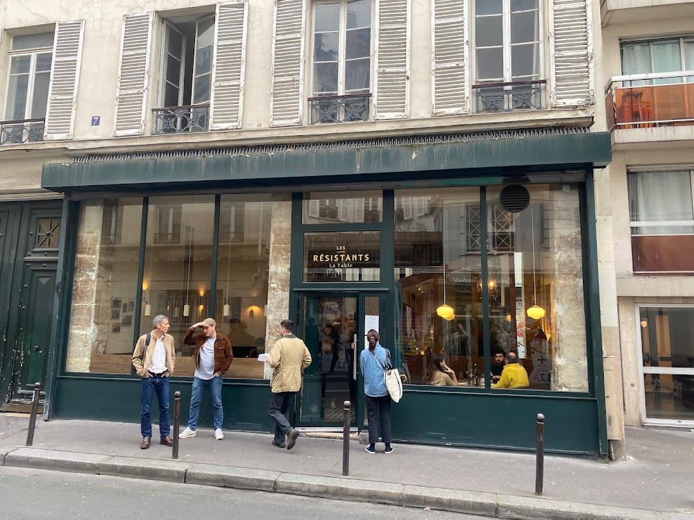 Les Résistants - La Table - Cover