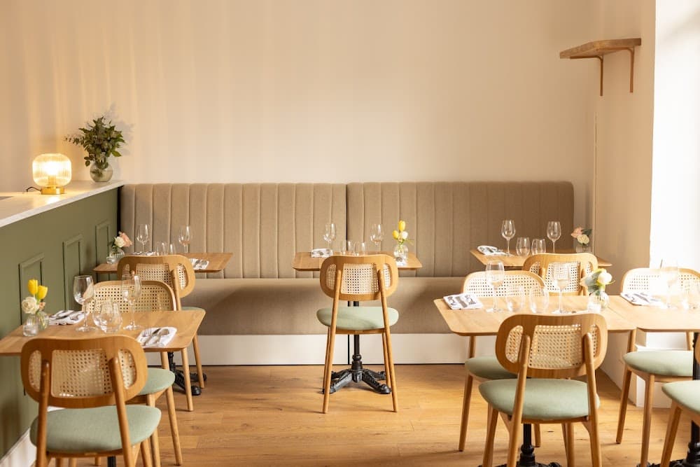 Maison Bernard - Cover