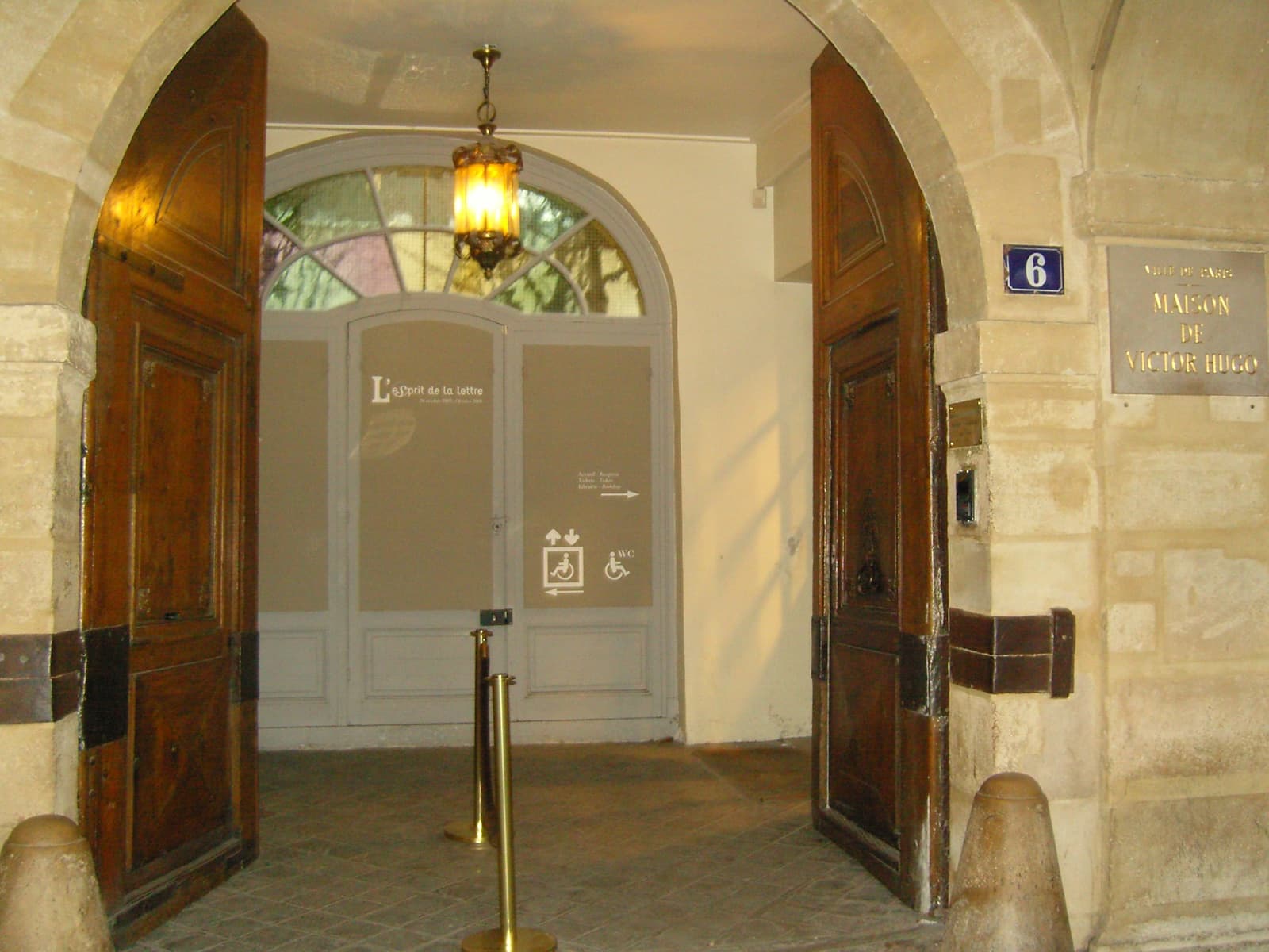 Maison de Victor Hugo - Cover