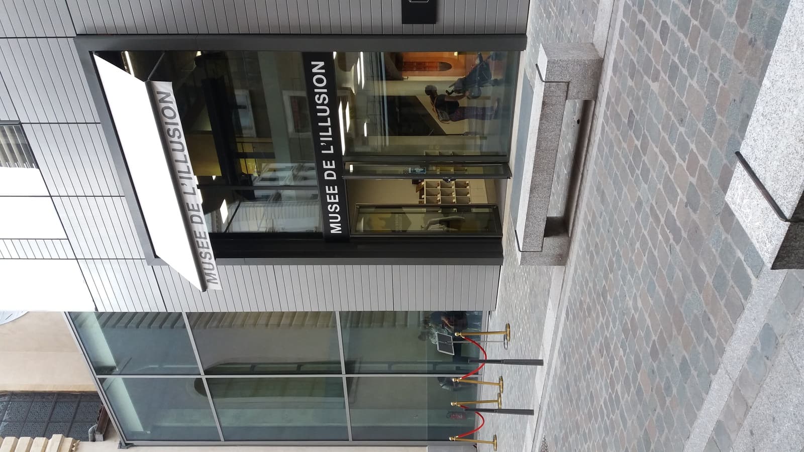 Musée de l'Illusion - Cover