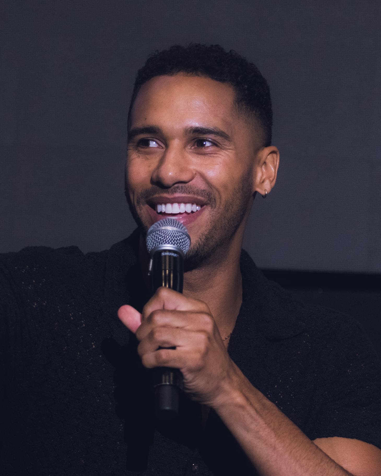 Elliot Knight
