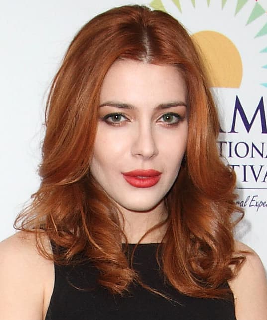 Elena Satine