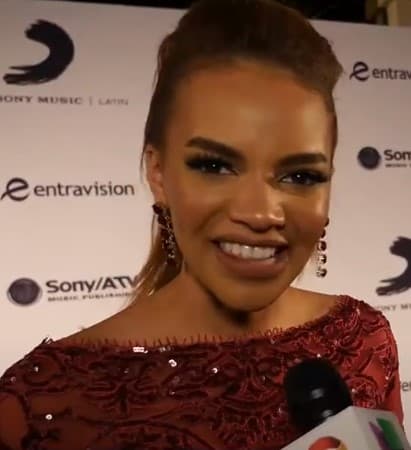 Leslie Grace