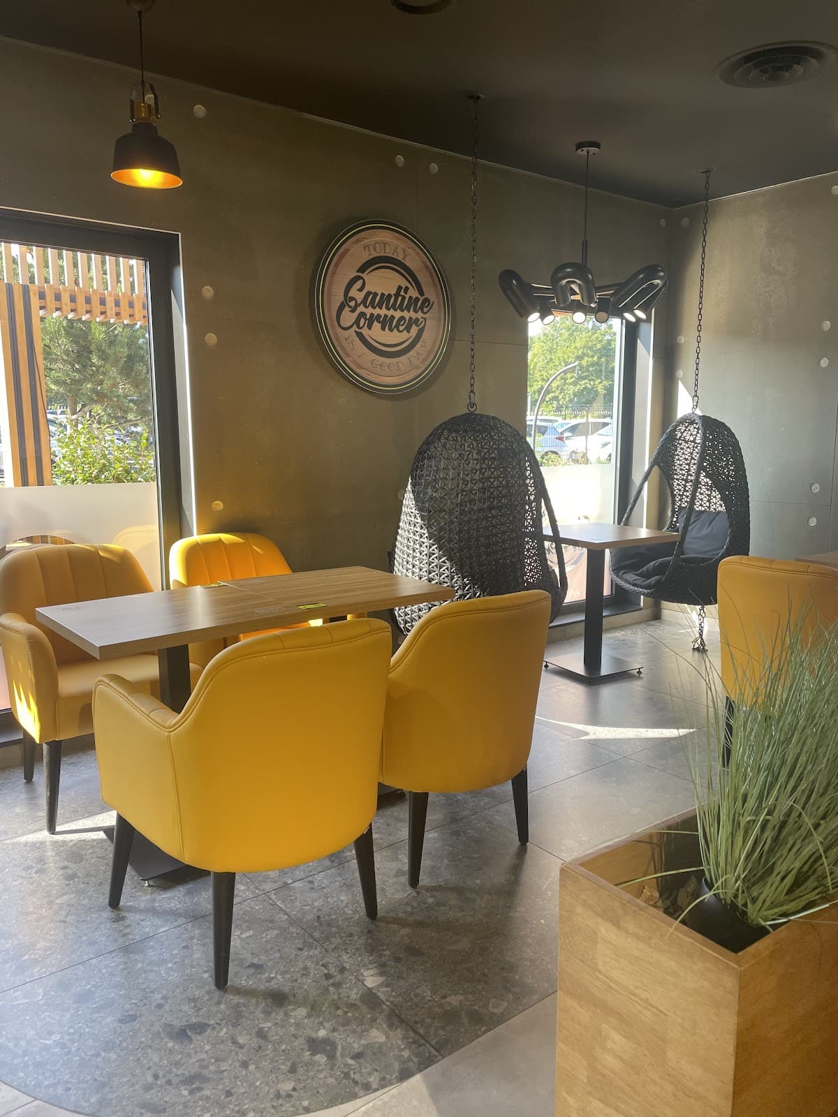 Cantine Corner Eragny 95 - Cover