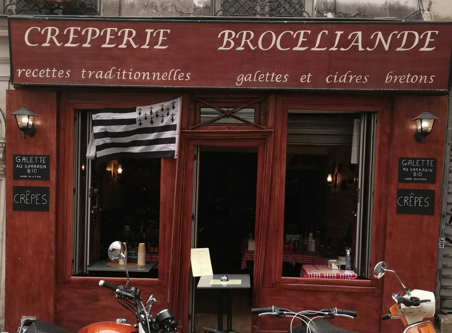 Crêperie Brocéliande - Cover