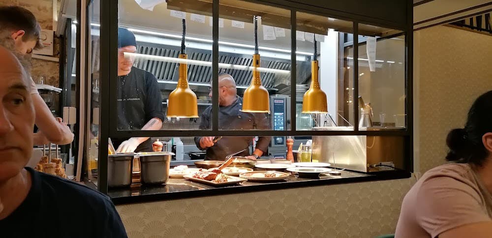 Les Infidèles Restaurant - Cover