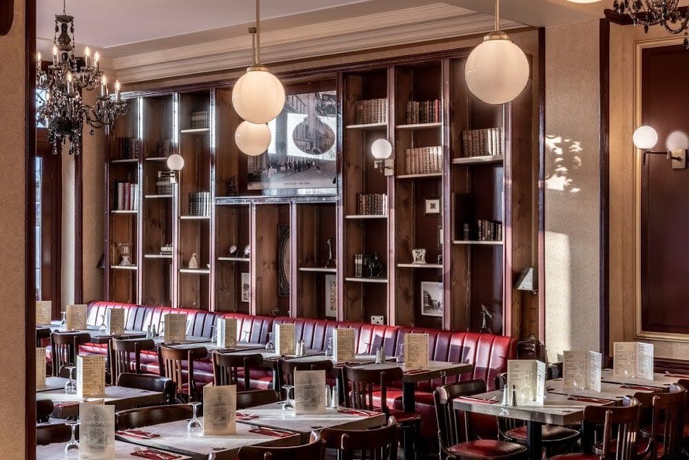 Le Petit Bouillon Versailles - Cover