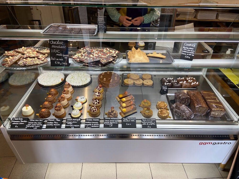 Au Contraire Pâtisserie - Cover